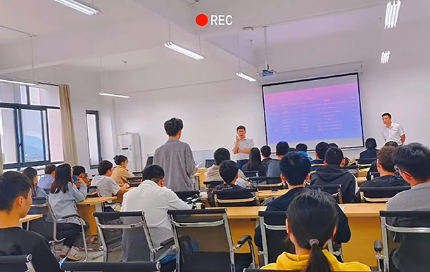 校企合作，提供就业岗位
